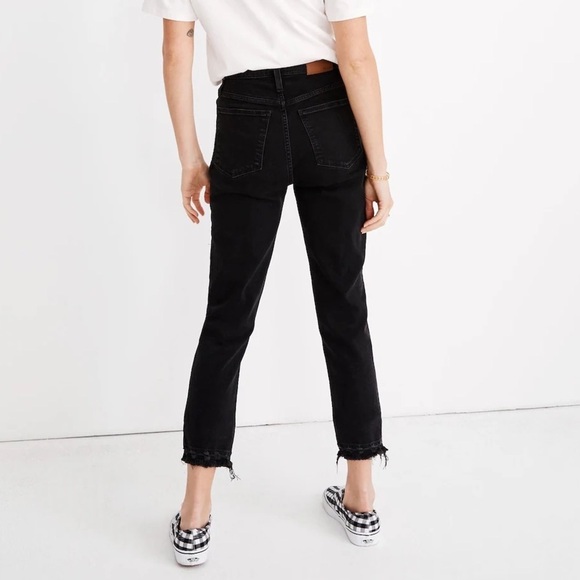 Madewell The Mom Jean Distressed Cropped in Raney Wash Knee-Rip Black size 26 - Picture 2 of 16